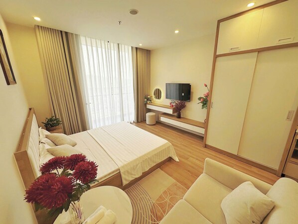 Deluxe Studio, City View | Free WiFi
