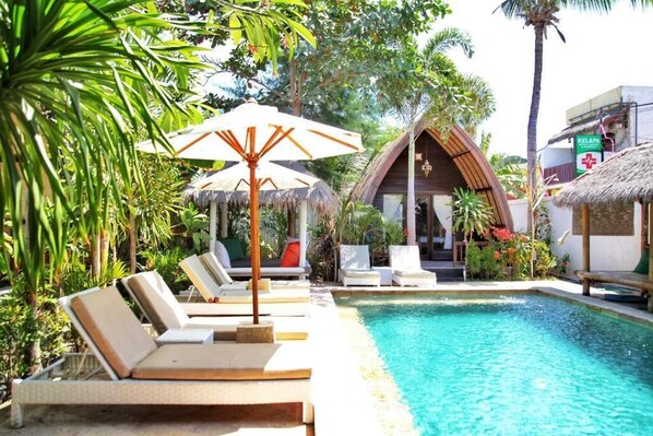 Outdoor pool, pool umbrellas