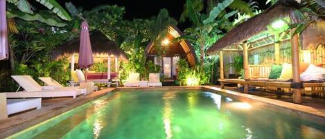 Outdoor pool, pool umbrellas