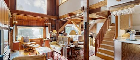 TV, fireplace, DVD player, ping pong