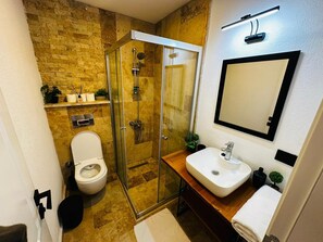 Standard Double Room, Garden View | Bathroom - The New House (Bodrum)