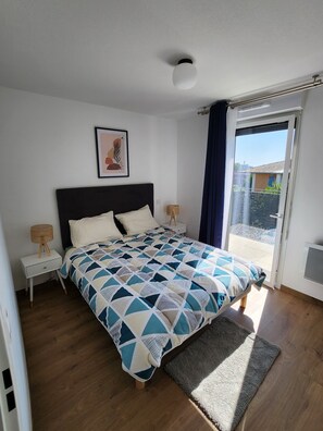Iron/ironing board, WiFi, bed sheets - Upscale 2-bathroom apartment (Toulouse)