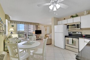 Interior - 5TH FLOOR LANAI | KING BED + QUEEN SLEEPER | POWERED RECLINER | DISHWASHER | STEPS TO BONITA BEACH (Bonita Springs)