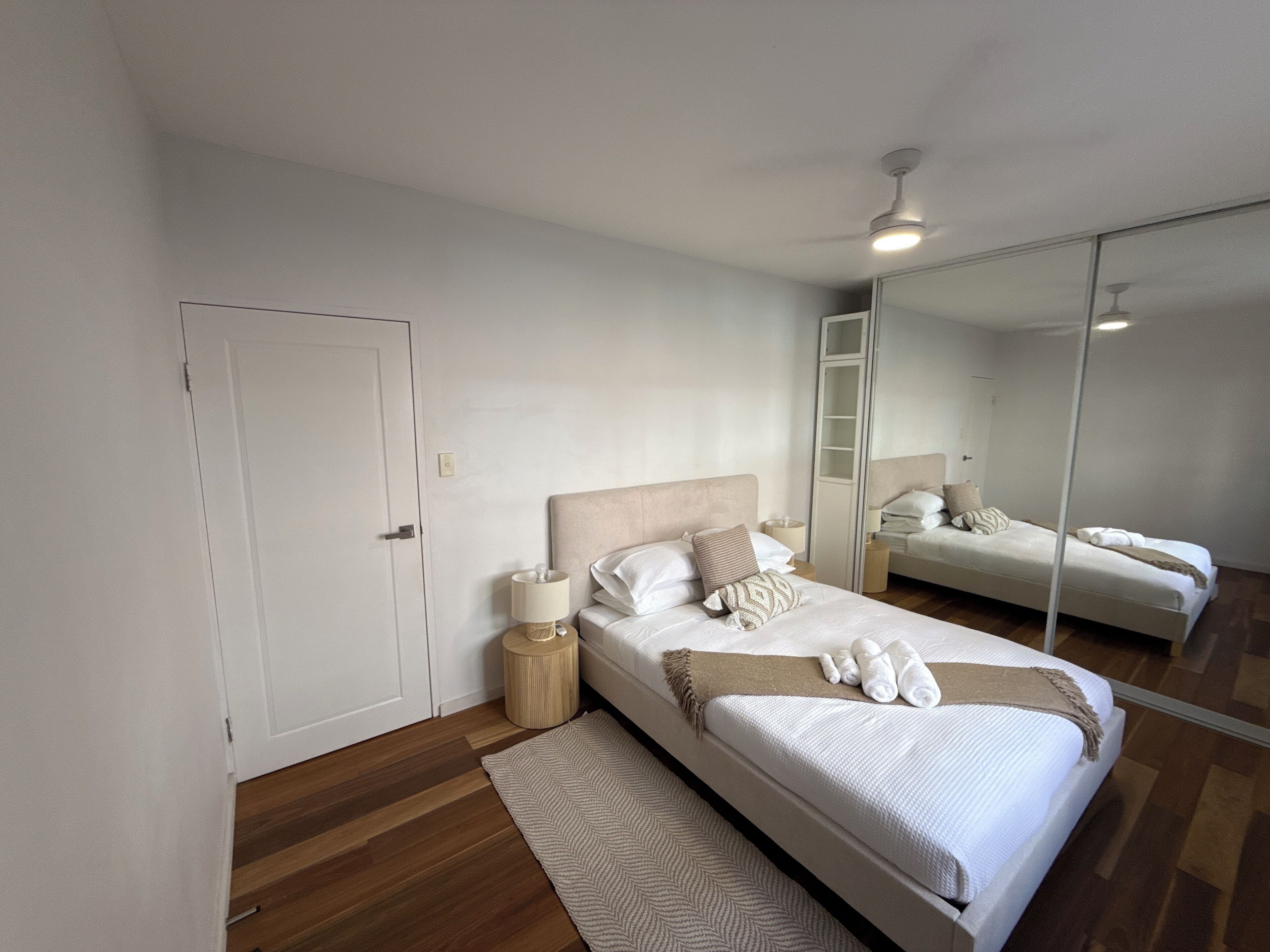 Schreibtisch, Bügeleisen/Bügelbrett, WLAN, Bettwäsche