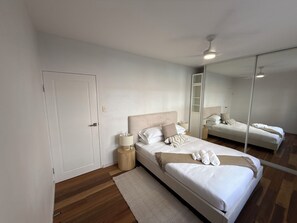 Schreibtisch, Bügeleisen/Bügelbrett, WLAN, Bettwäsche