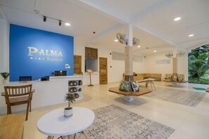 المنشأة من الداخل