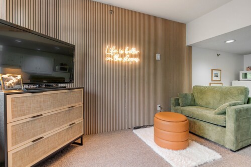 Brookside I B-205 Sunday River Ski In Ski Out Condo