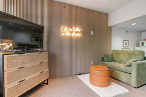 TV - Brookside II B-205 - Sunday River Slopeside Condominium (Newry)