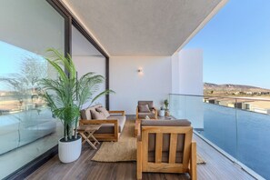 Terrace/patio - New luxury 3 bdrm condo with sea and golf course views on Campestre Golf Course (San José del Cabo)