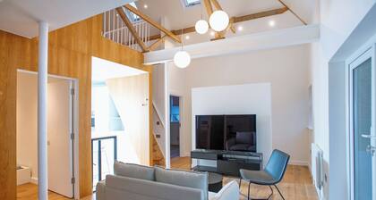 2 bedroom accommodation in The Vale, near Chesham