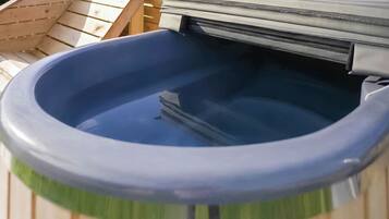 Utendørs boblebad
