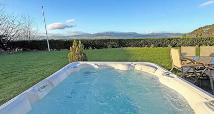 8 bedroom accommodation in Dingwall