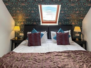 Free WiFi - 8 bedroom accommodation in Dingwall (Dingwall)