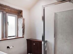 Towels - 2 bedroom accommodation in Diggle, Saddleworth (Diggle, Saddleworth)