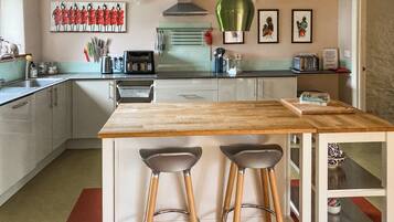 Dishwasher, high chair