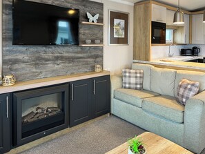 TV - 2 bedroom accommodation in Filey (Filey)