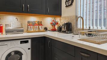 Dishwasher, highchair