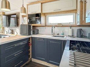 Dishwasher, highchair