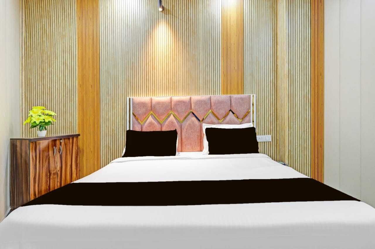 Rollaway beds, free WiFi, bed sheets