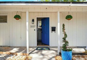 تفاصيل الفندق من الخارج