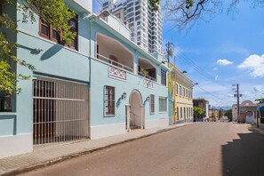 Exterior - Historical Old SanJuan Spanish style private Patio (San Juan)