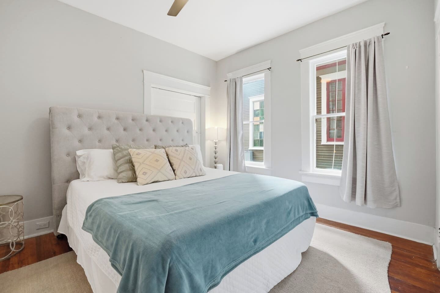 Free WiFi, bed sheets