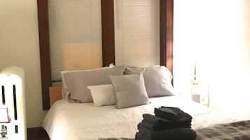 3 bedrooms, desk, iron/ironing board, WiFi