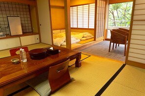 Laptop workspace, free WiFi - ATAMI KAKUREZATO (Atami)