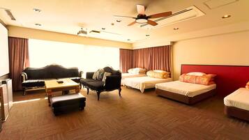 Laptopgeeigneter Arbeitsplatz, kostenloses WLAN