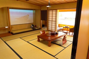 Laptop workspace, free WiFi - ATAMI KAKUREZATO (Atami)