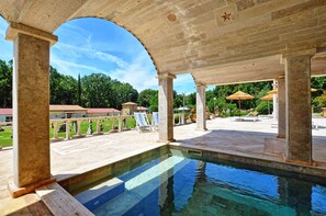 Beheizter Pool