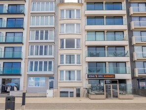 Exterior - Apartment with 1 bedroom and direct sea view (Middelkerke)