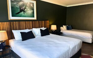 Free WiFi - The BLUE Triple/Family Suite (Sydney)
