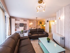 TV - Apartment with 2 bedrooms and large terrace (Middelkerke)