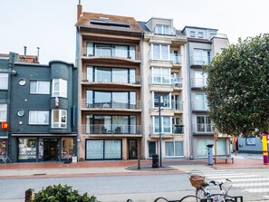 Exterior - Apartment with 2 bedrooms and large terrace (Middelkerke)
