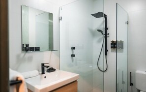 Hair dryer - The BLUE Twin  Suite (Sydney)