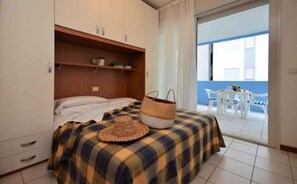 2 bedrooms