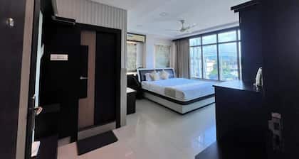 HOTEL RUDRAKSH