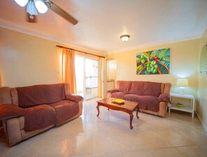 Living area - Silent residence in downtown Sosua, you don't hear that every day! (Sosúa)