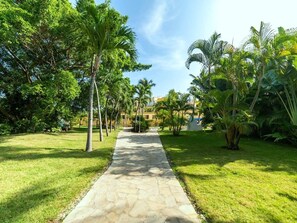 Property grounds - Silent residence in downtown Sosua, you don't hear that every day! (Sosúa)