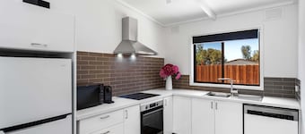 Idyllic Retreat Phillip Island | 900m to Beach