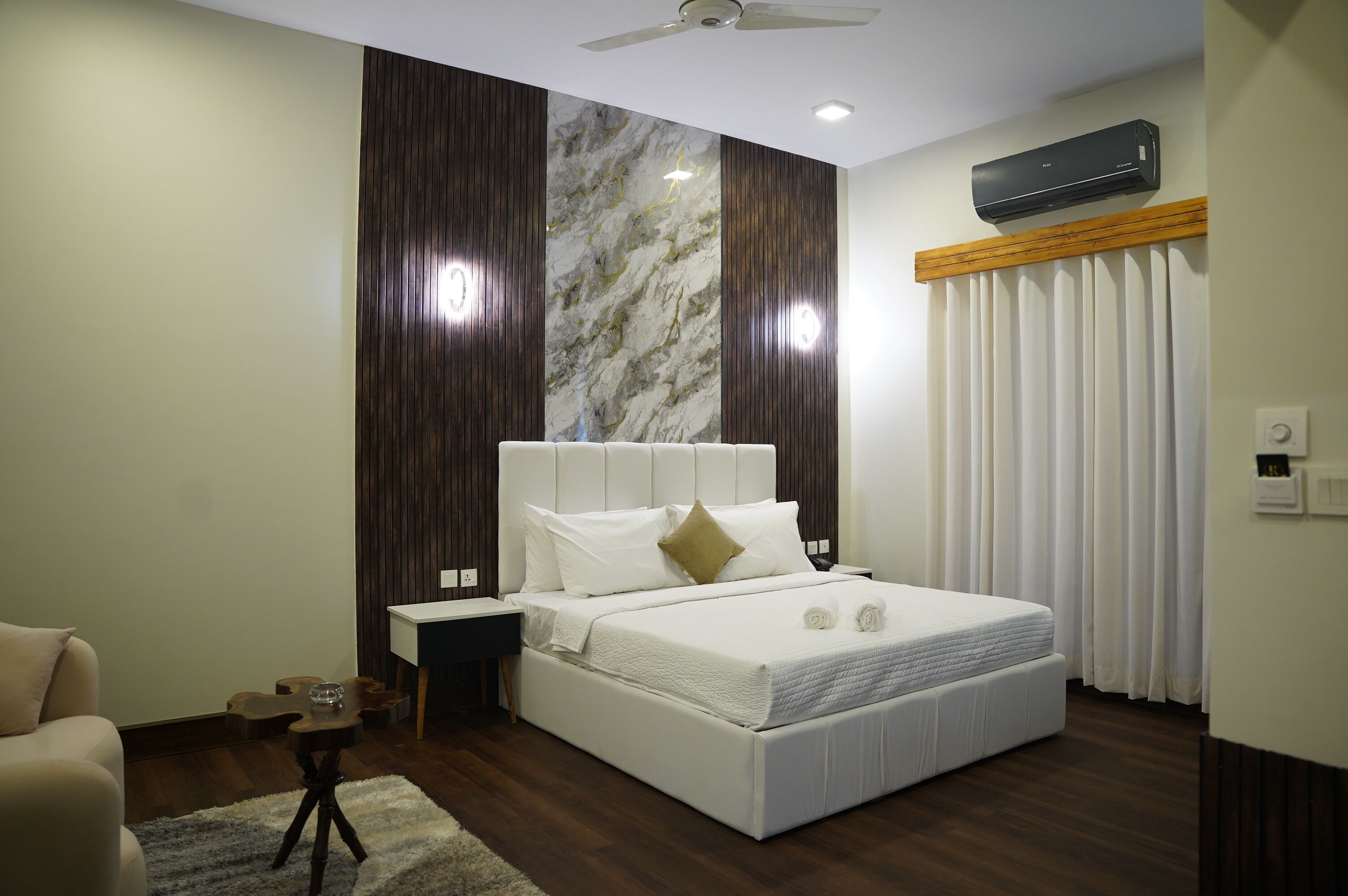 Rom – deluxe | Minibar, wi-fi (inkludert) og sengetøy