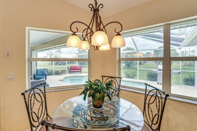 Beach Days & Fairways: Rotonda West Snowbird Home