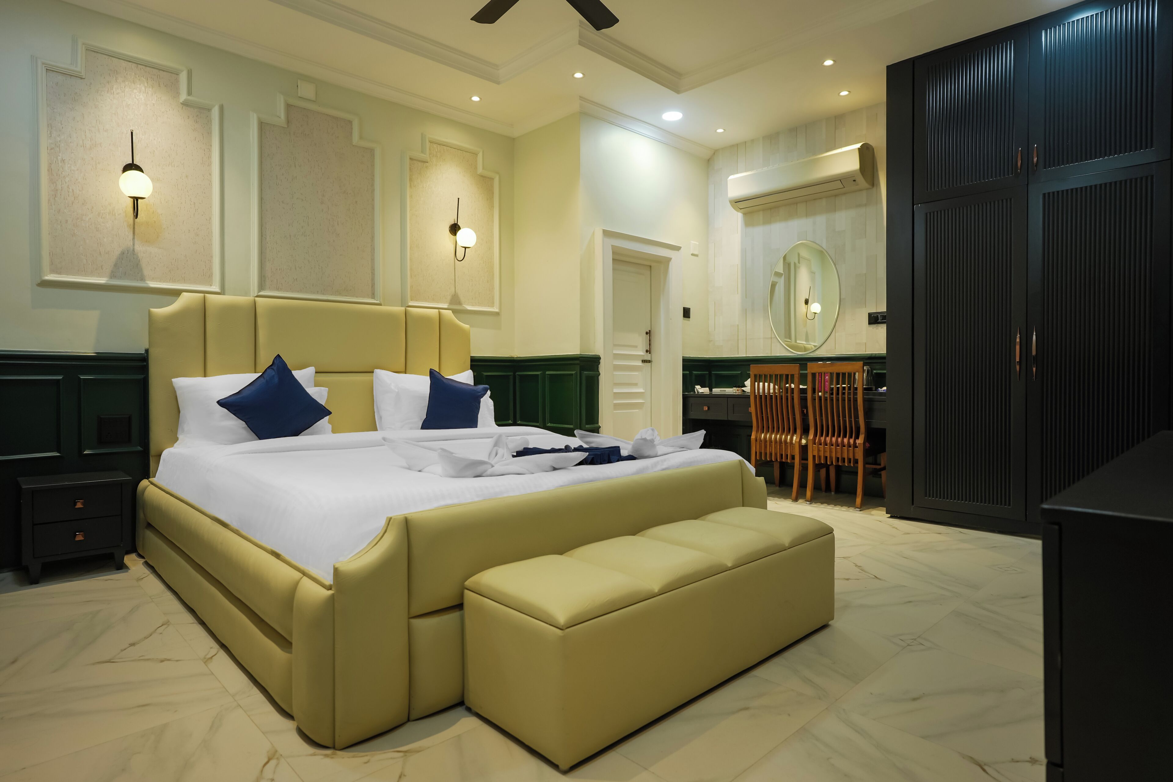 Deluxe Room, Balcony | Free WiFi, wheelchair access