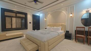 Deluxe Room, Balcony | Free WiFi