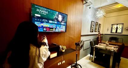 Axon Cozy Modern House Grey Near The Walking Street