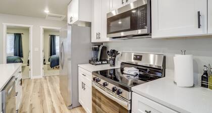 Modern & Pet-Friendly! Northern Colorado Retreat