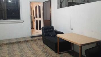 Apartment, 2 Bedrooms, Smoking, Balcony | Interior