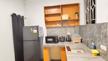 Apartment, 2 Bedrooms, Smoking, Balcony | Interior