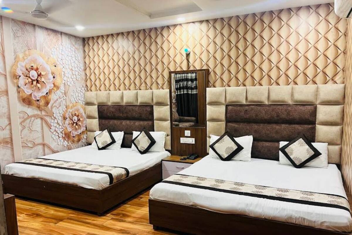 Deluxe Quadruple Room | Desk, free WiFi